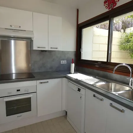 Villa Renovee En Duplex, 8 Pers, 3 Ch, Patio, Clim, Proche Et Centre - - Fr-1-328-109